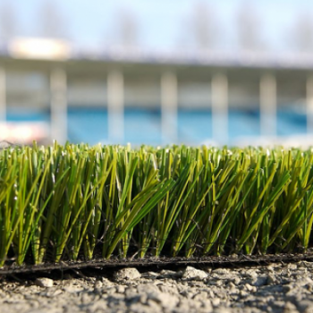 Hay fever? Artificial grass could be the solution!